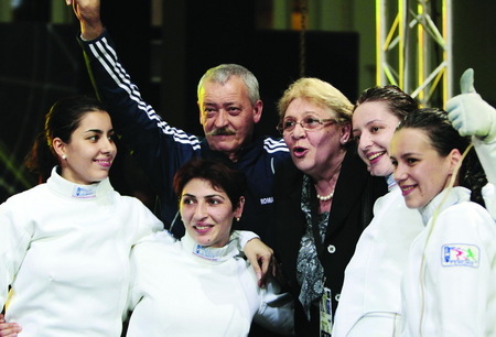 Echipa feminina de spada a luat aurul la Mondiale! Echipa feminina de spada a luat aurul la Mondiale!
