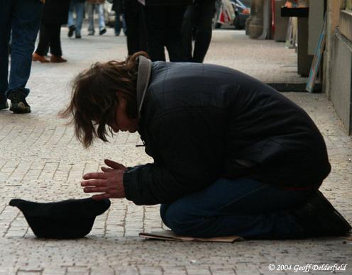 In caz ca ati uitat, cersitul de credite/sponsorizari se sanctioneaza In caz ca ati uitat, cersitul de credite/sponsorizari se sanctioneaza