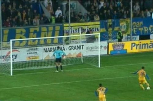 De unde vine treaba cu "cel ce a fost faultat nu bate penalty-ul" ? De unde vine treaba cu "cel ce a fost faultat nu bate penalty-ul" ?