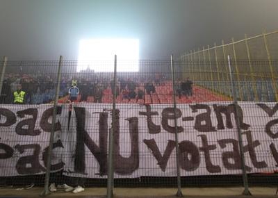 Steaua a pierdut procesul intentat de abonaţii interzişi Steaua a pierdut procesul intentat de abonaţii interzişi