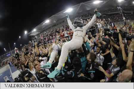 Germanul Nico Rosberg, campion mondial de Formula 1 în premieră Germanul Nico Rosberg, campion mondial de Formula 1 în premieră